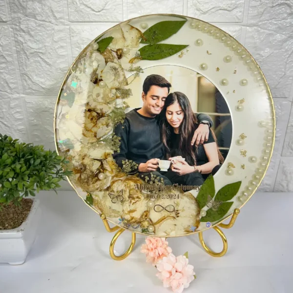 Buy Round Epoxy Frame Jaimala Flower Preserve With Pearl