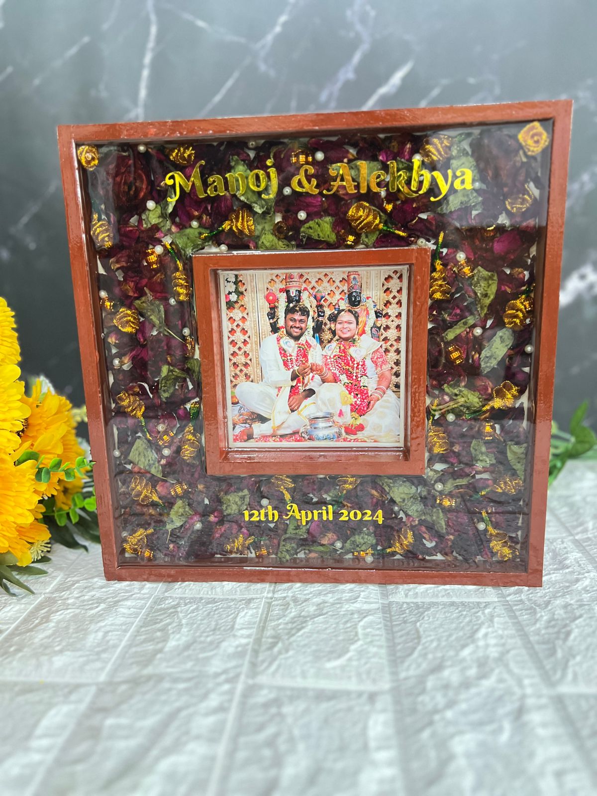 customized-shaadi-garland-memory-design