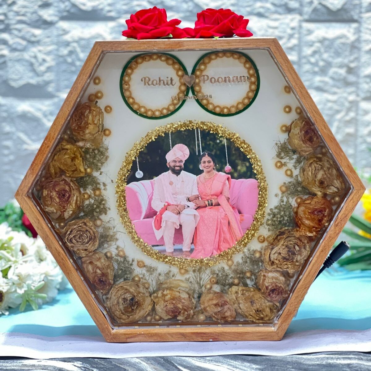customized-wedding-garland-memory-design
