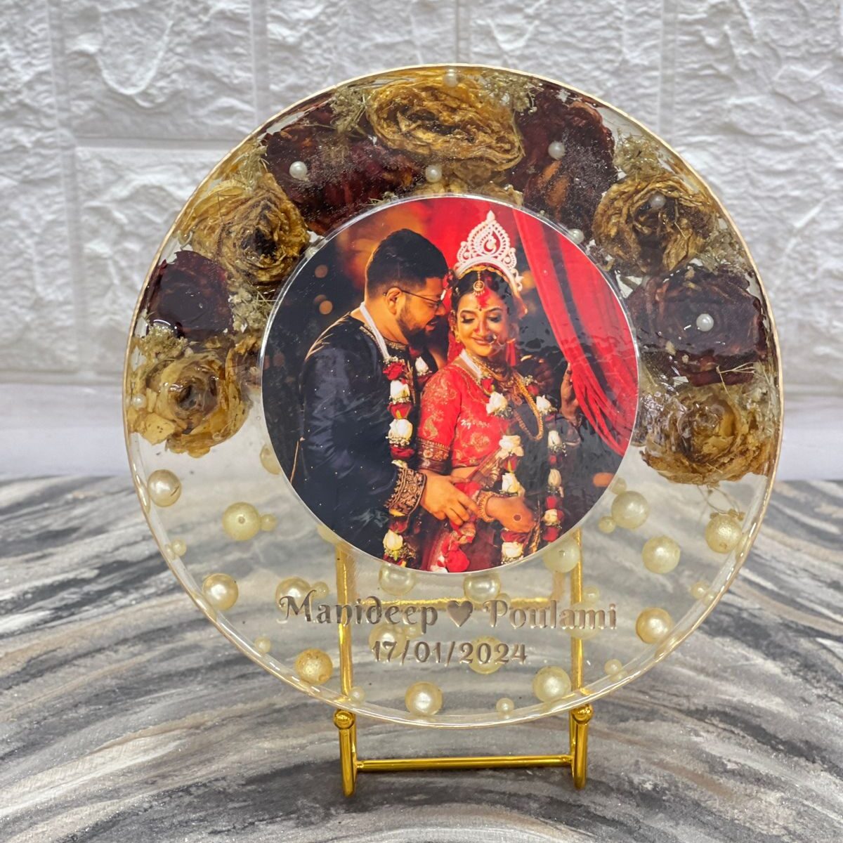 epoxy-wedding-flower-preservation-clock-personalized