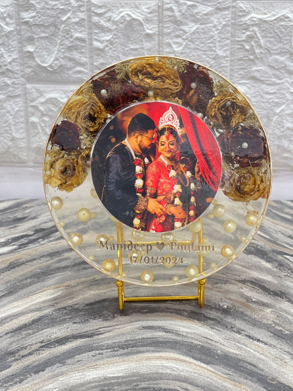 epoxy-wedding-flower-preservation-clock-personalized