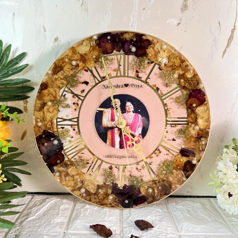 Crystal Clear Garland Preservation Wall Clock with Photo in 11 Inch