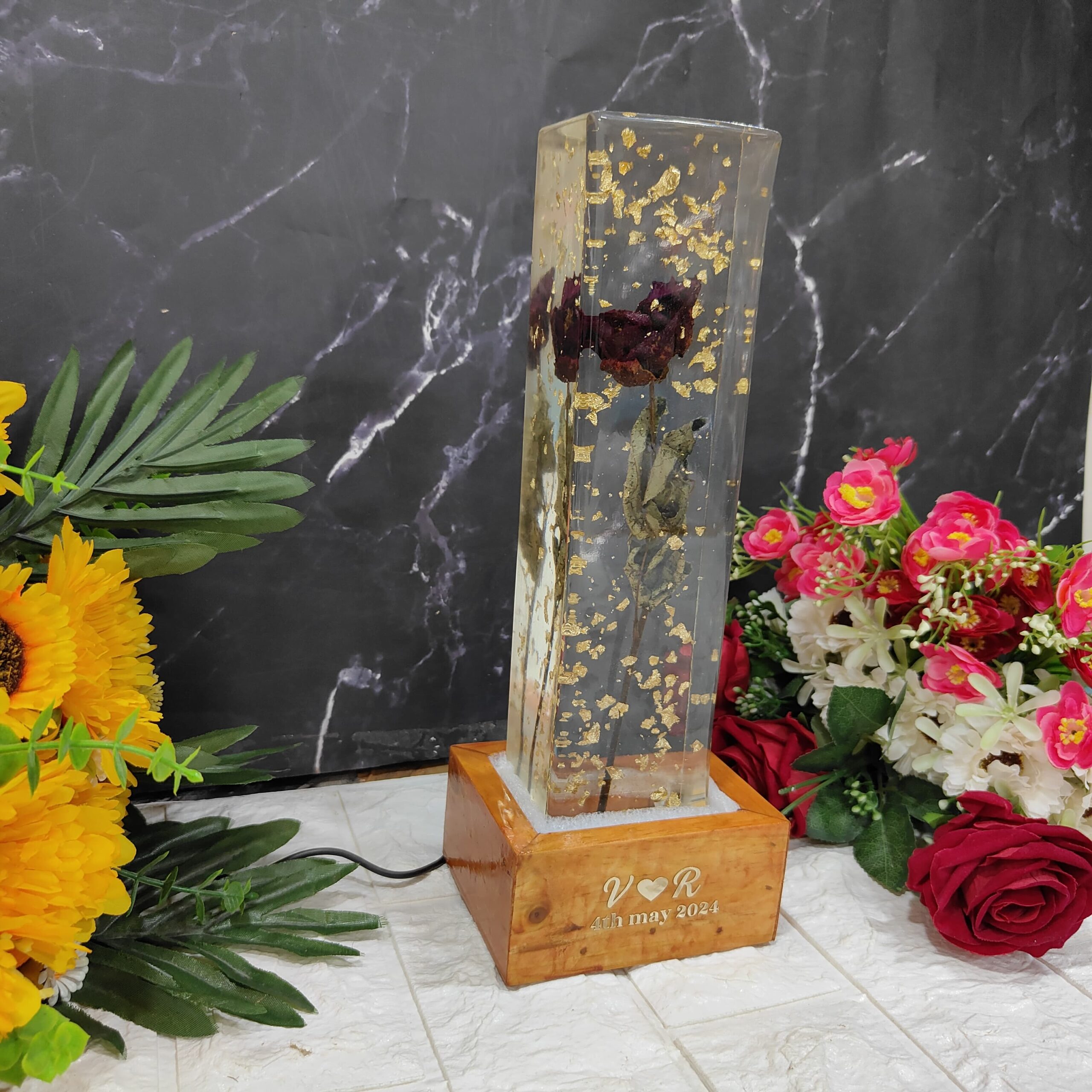 LED resin block with single rose preservation