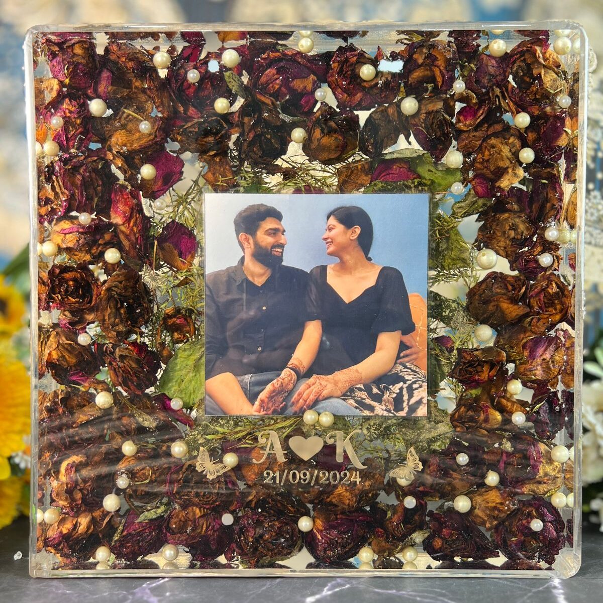 Deep-casting varmala preservation photo frame