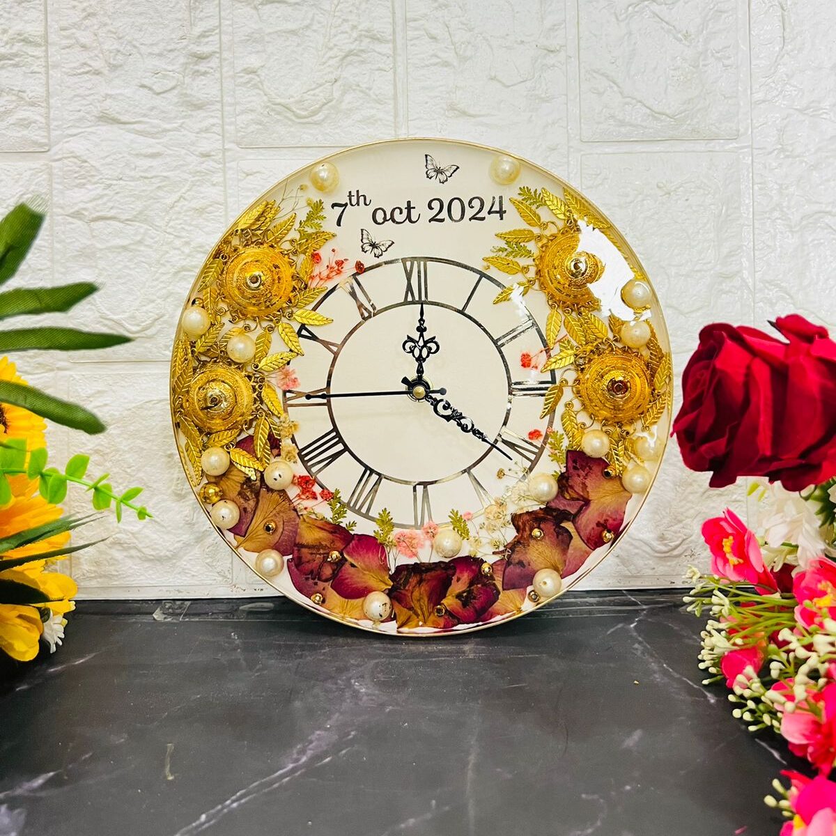 Epoxy resin clock with preserved varmala flowers
