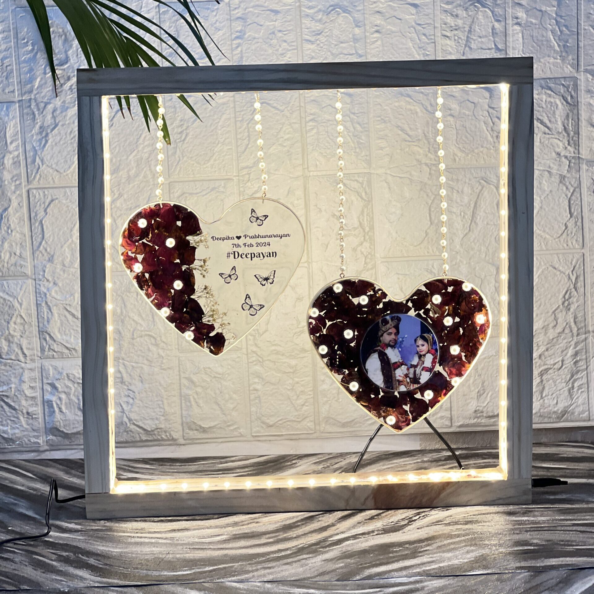 Teak wood frame with 2 hanging heart-shaped frames