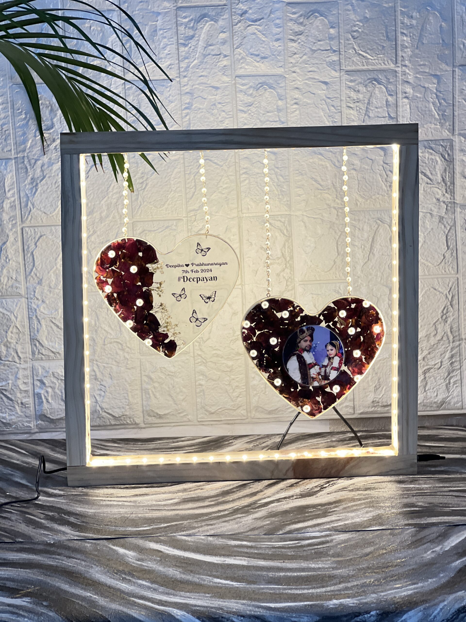 Teak wood frame with 2 hanging heart-shaped frames