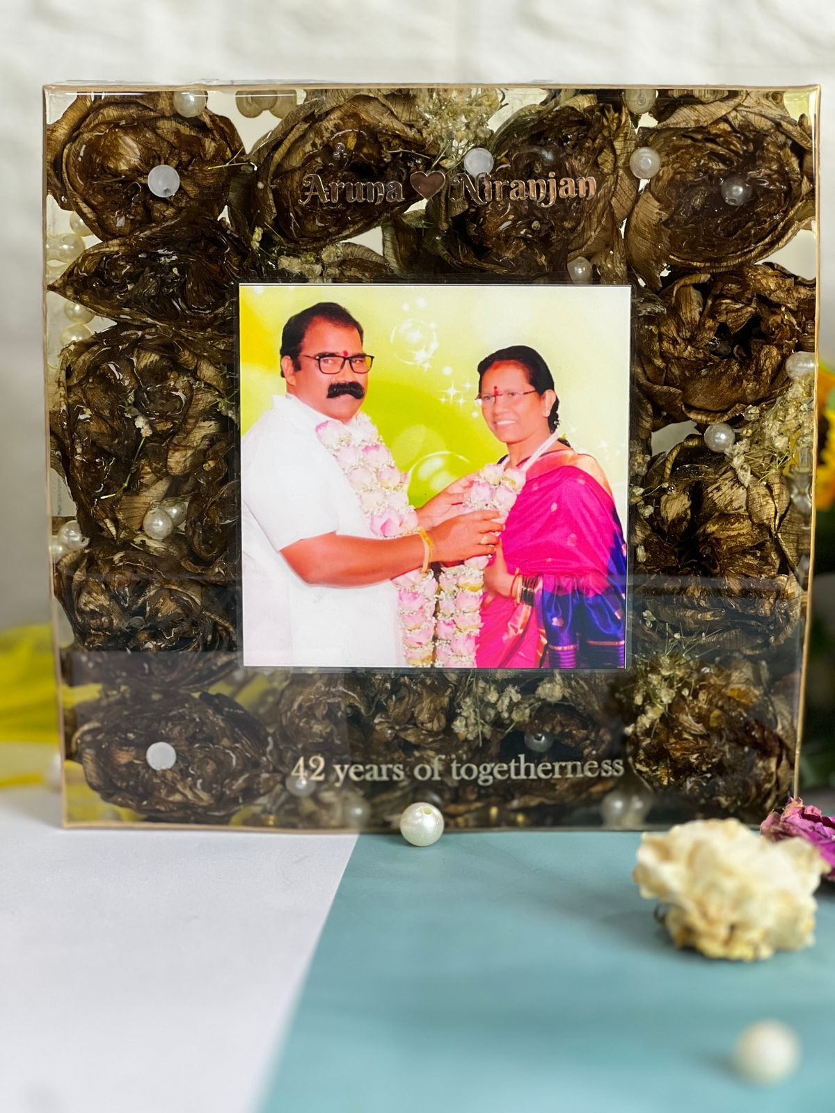 Wedding varmala preservation in deep casting frame