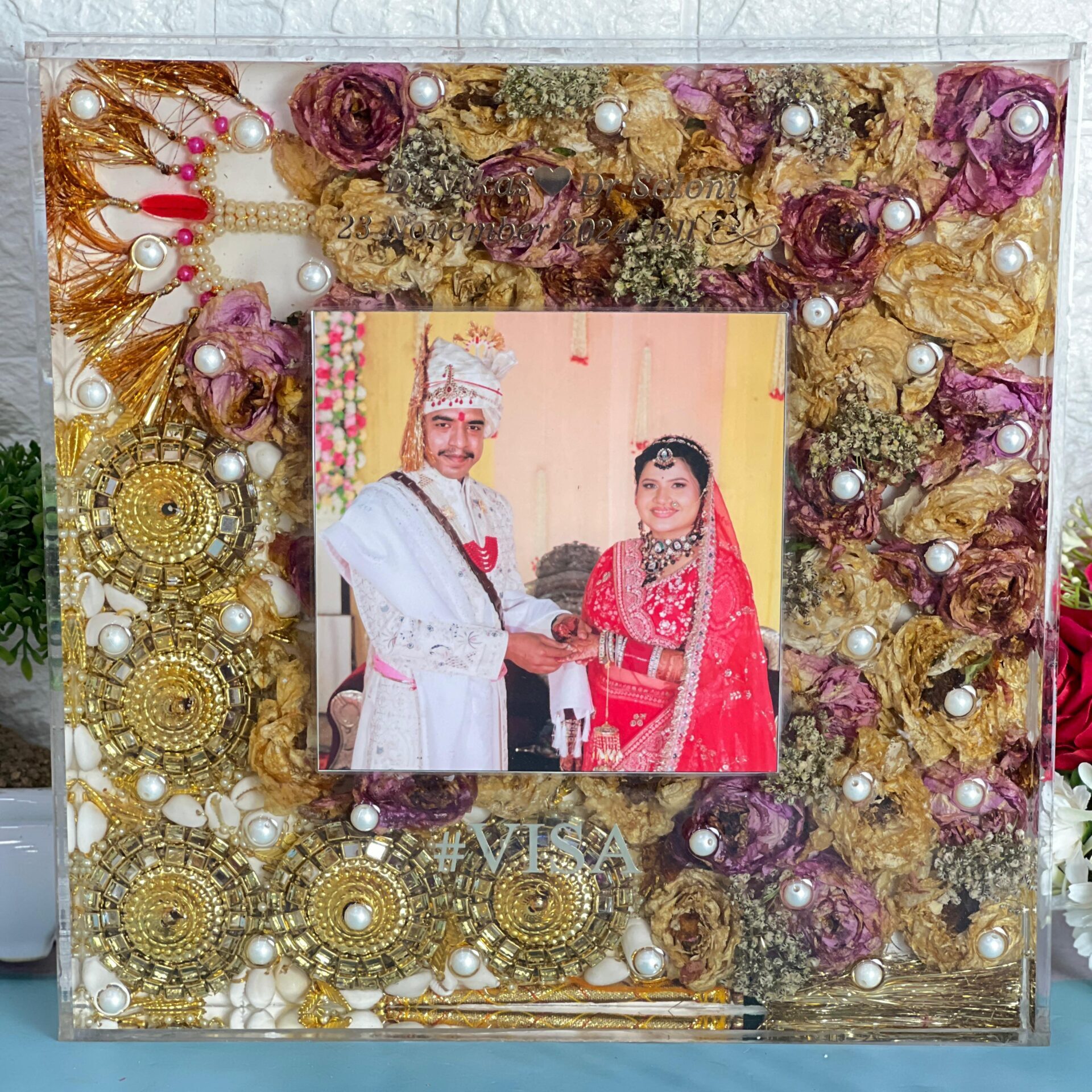 Varmala preservation resin photo frame