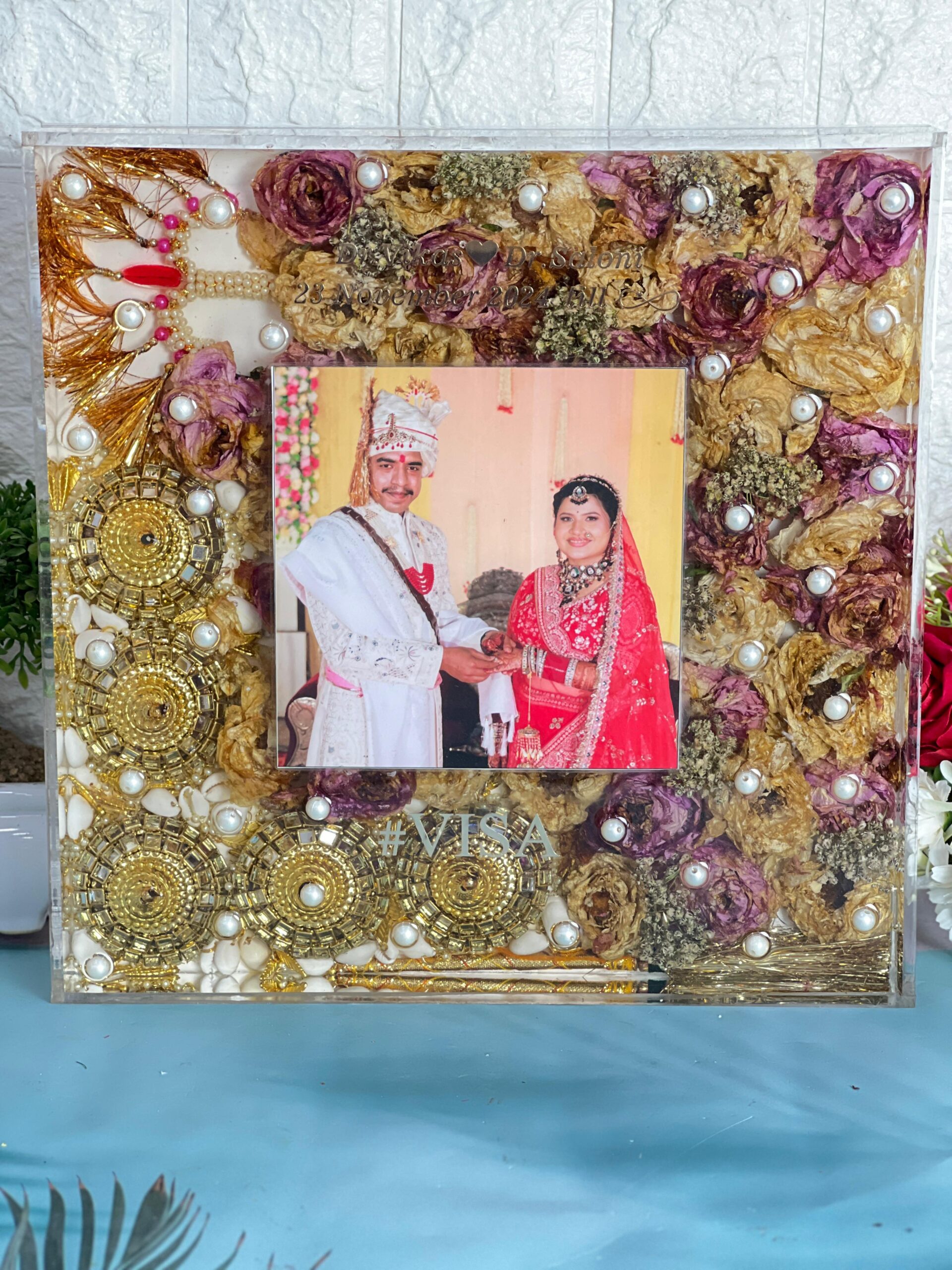 Varmala preservation resin photo frame