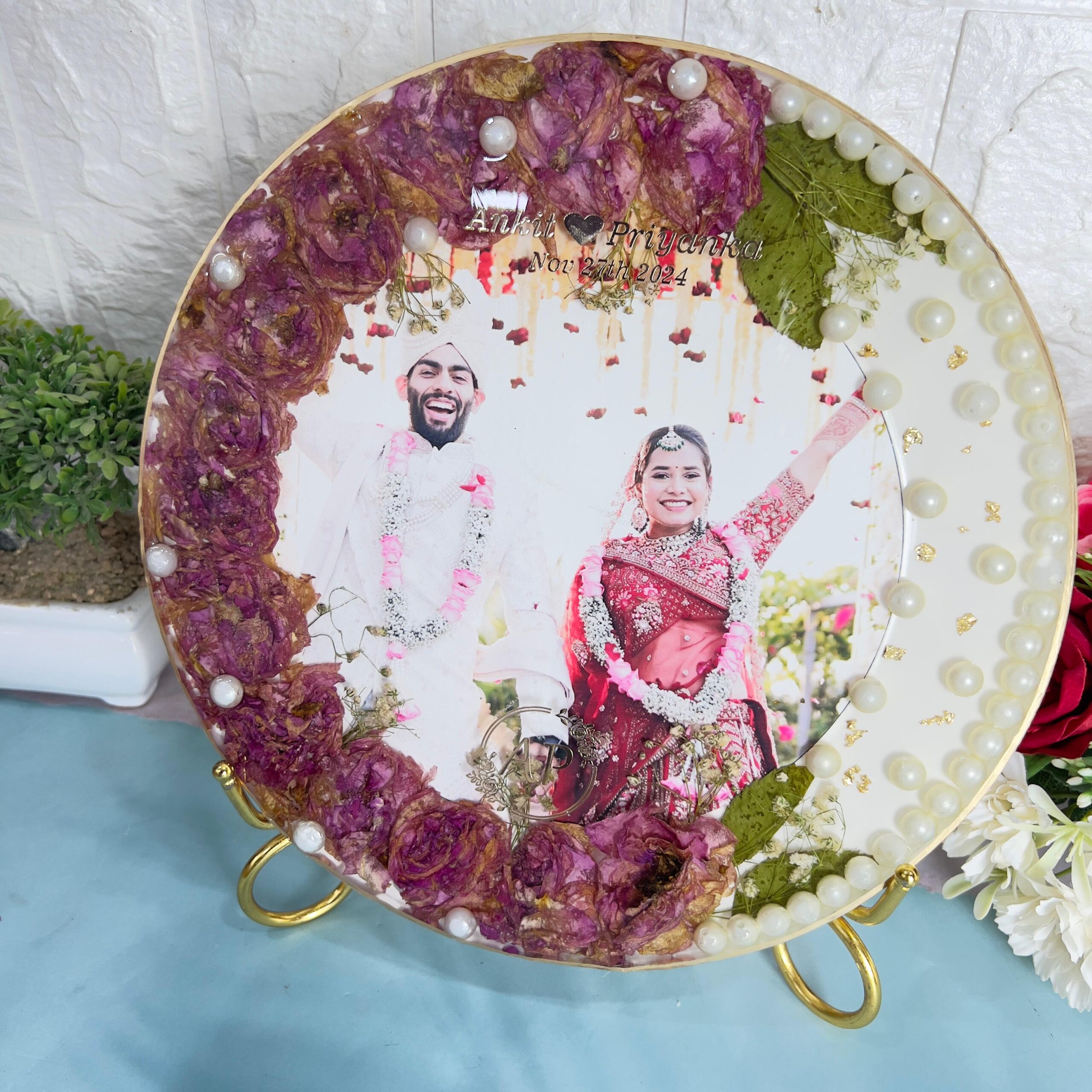Round resin varmala preservation frame