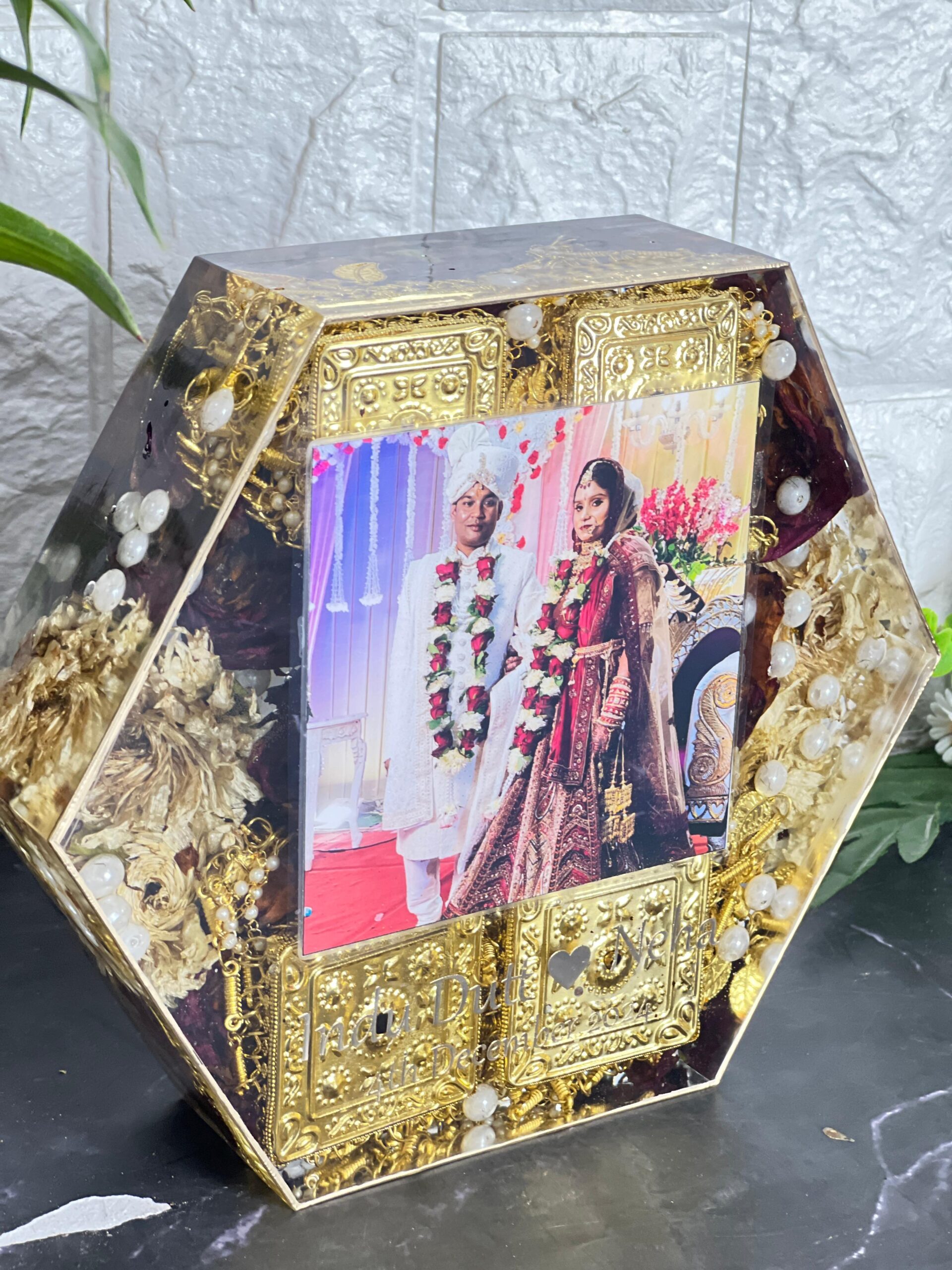 deep casting varmala preservation frame
