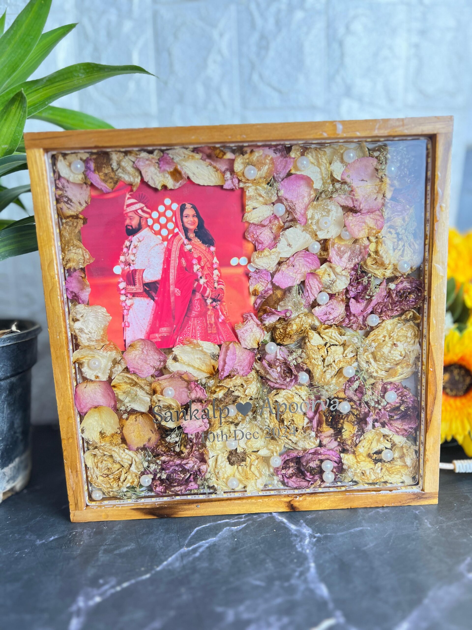 resin preservation frame