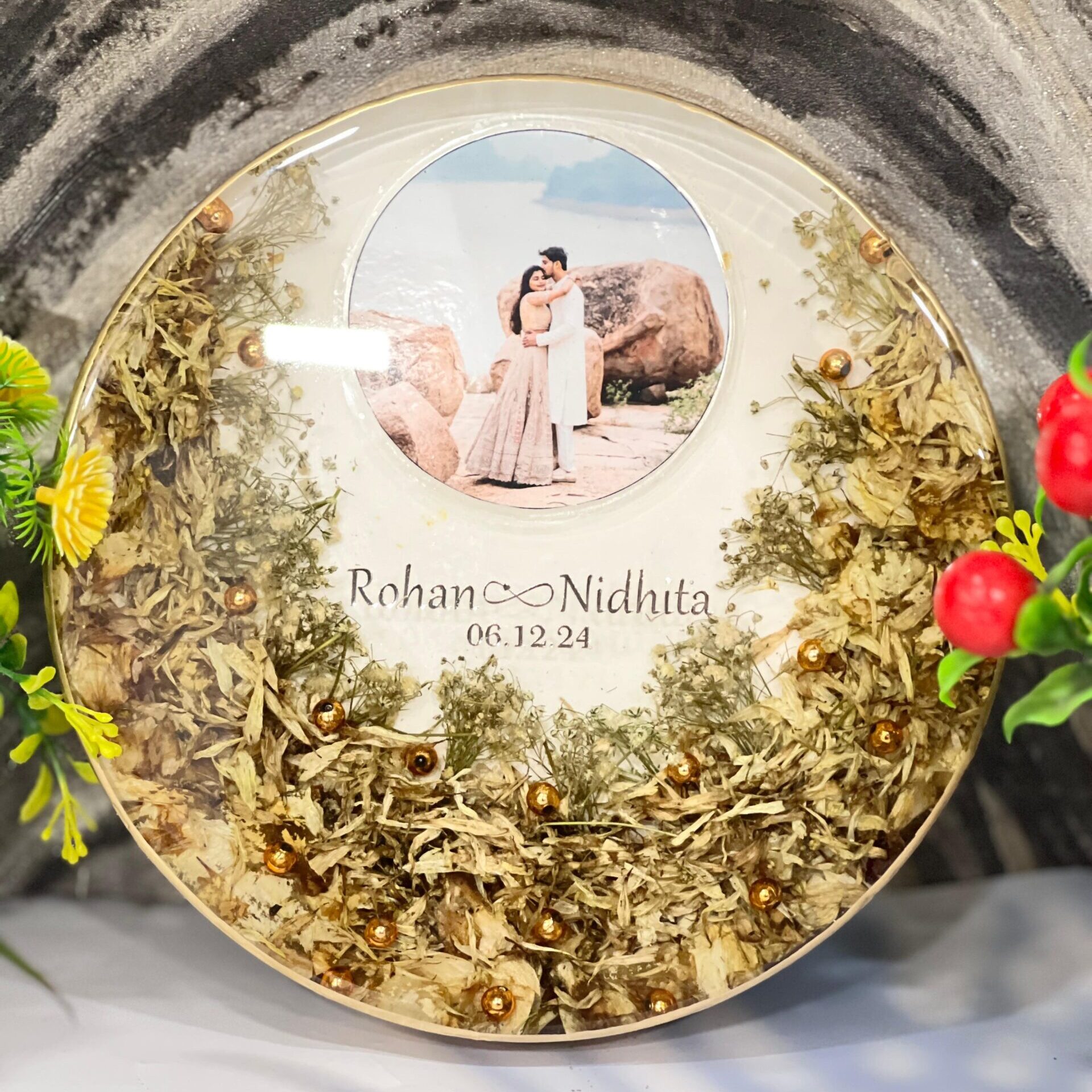 resin wedding gifts
