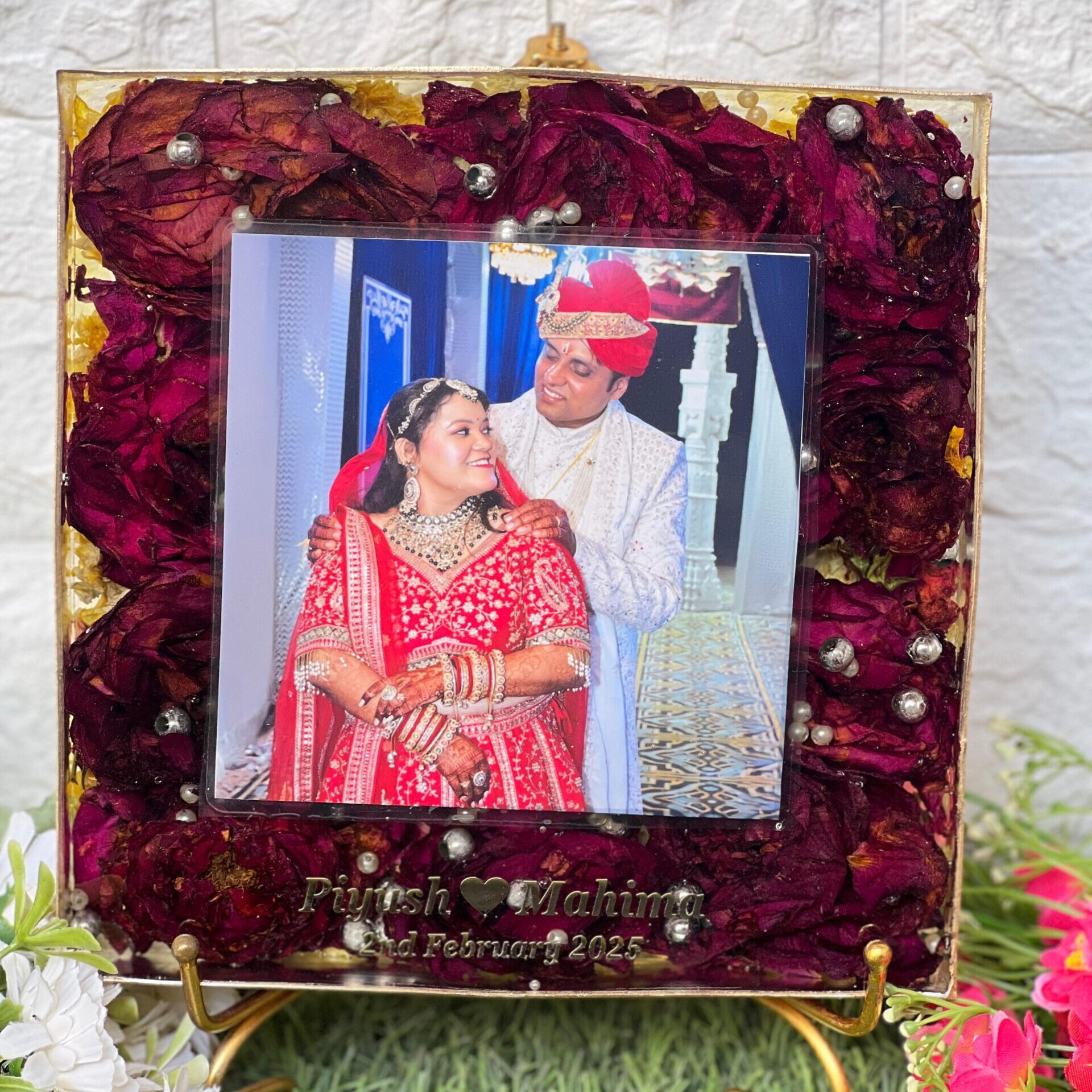 Deep-cast resin frame