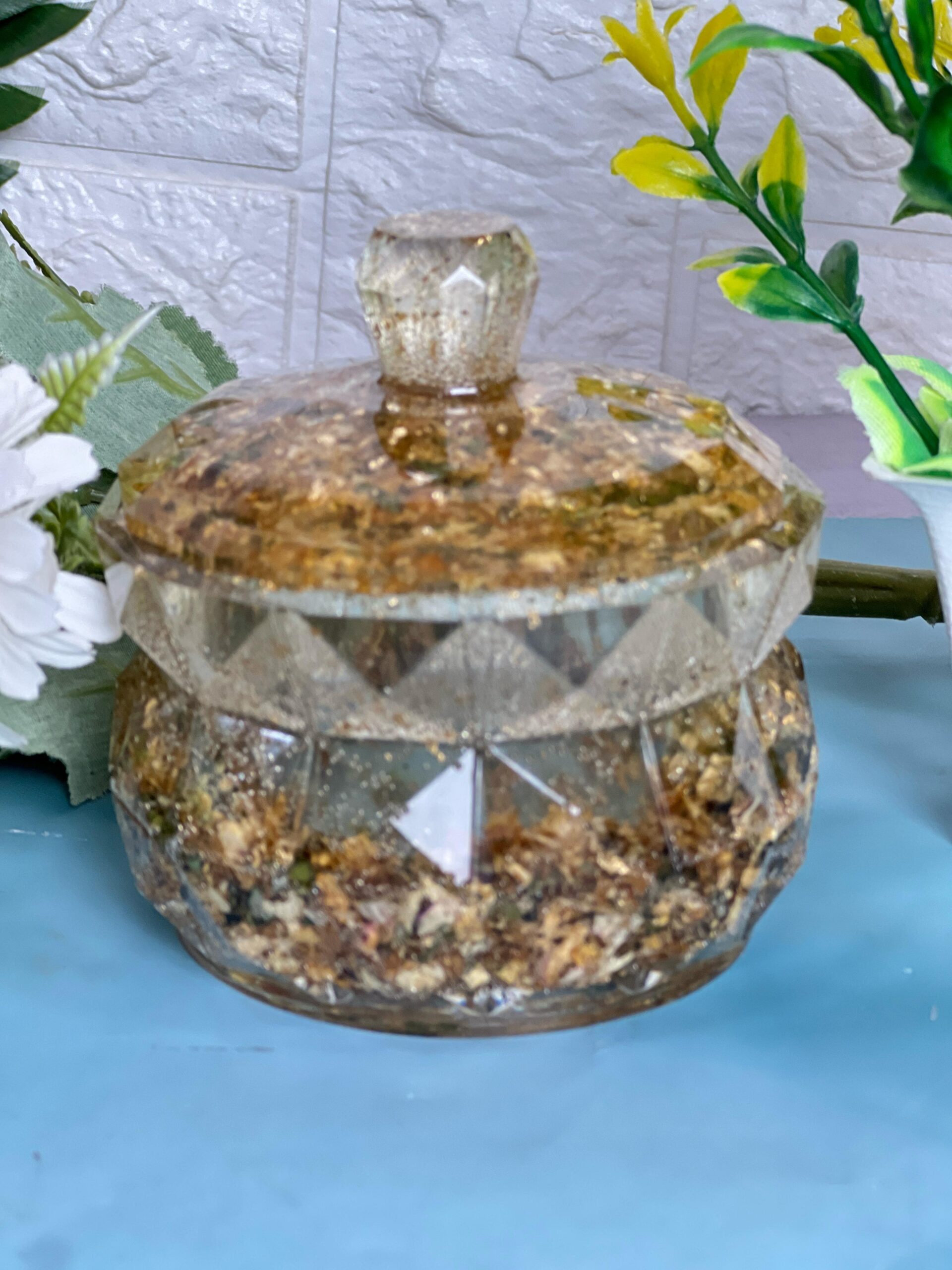 Handmade varmala preservation resin jar