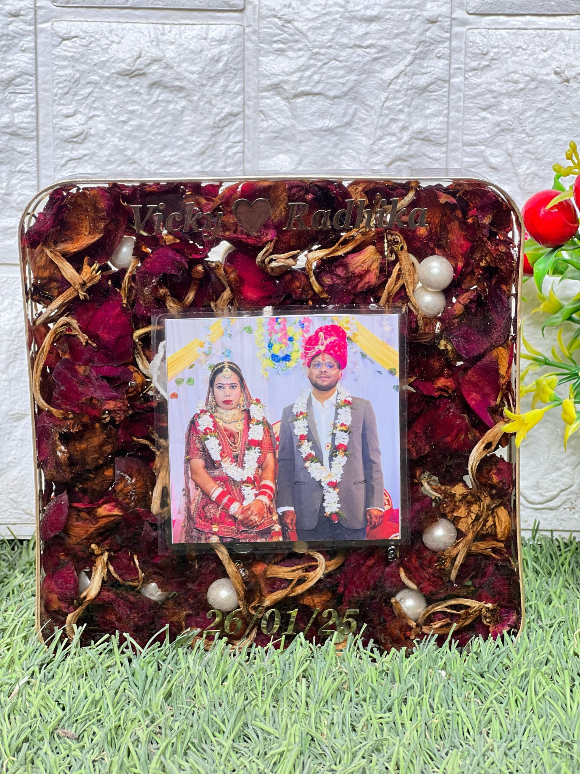 resin preserved varmala & photo
