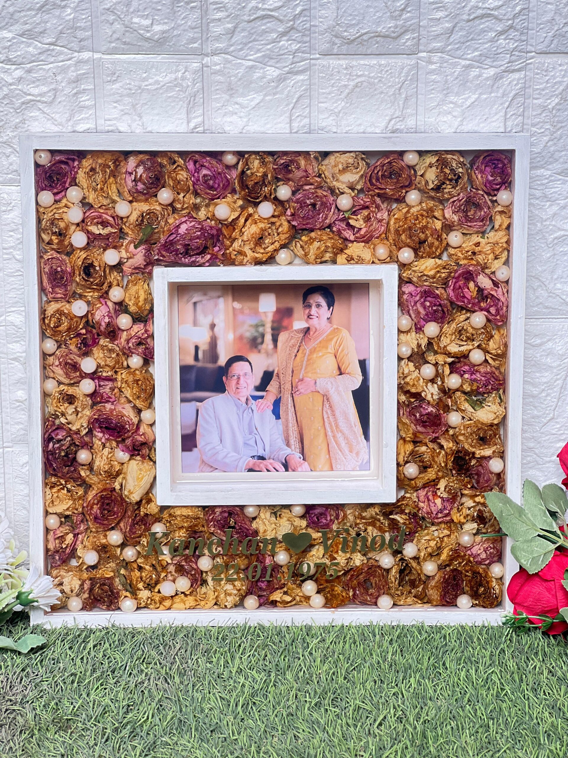 varmala & photo in wooden block