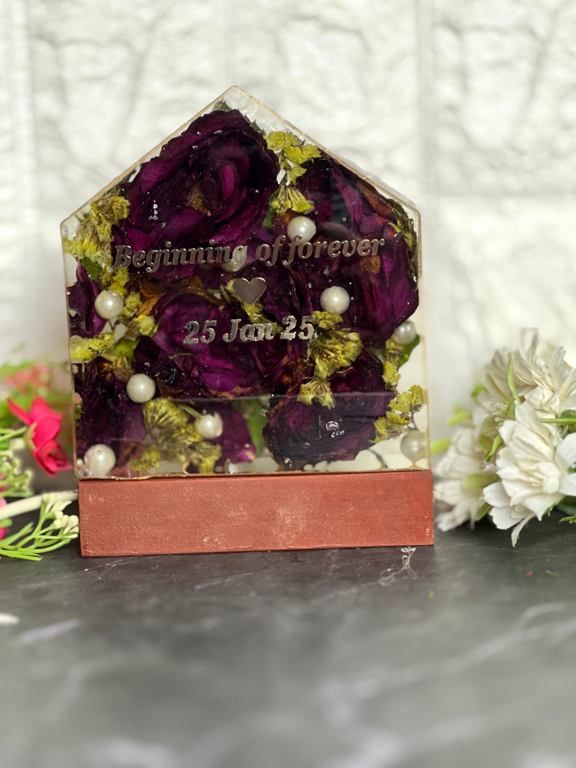 Handmade wedding flower keepsake resin frame