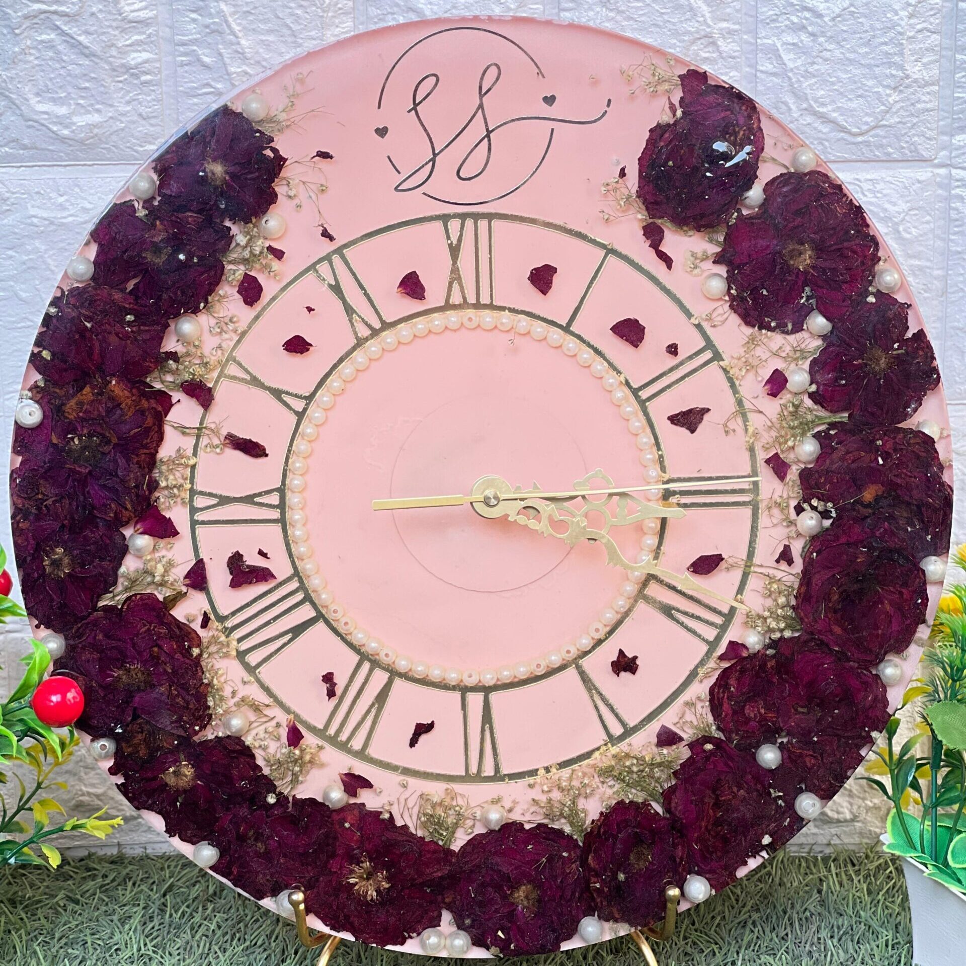 Varmala flower resin wall clock