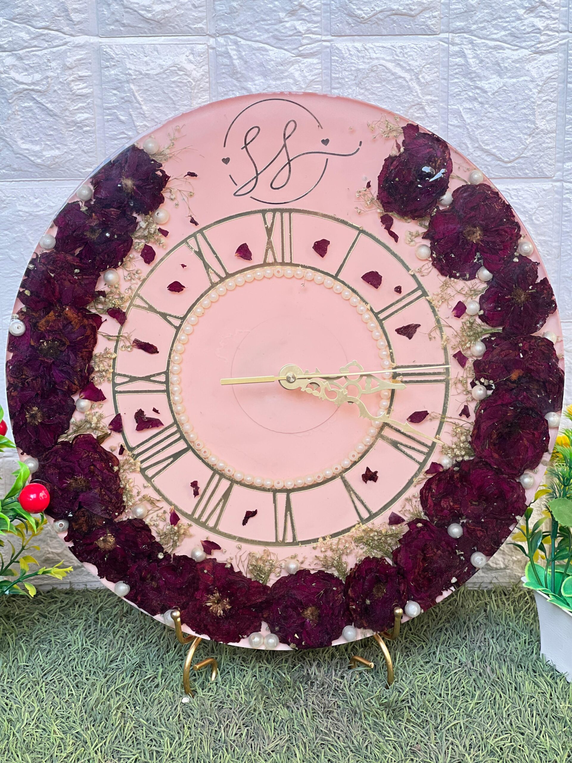 Varmala flower resin wall clock