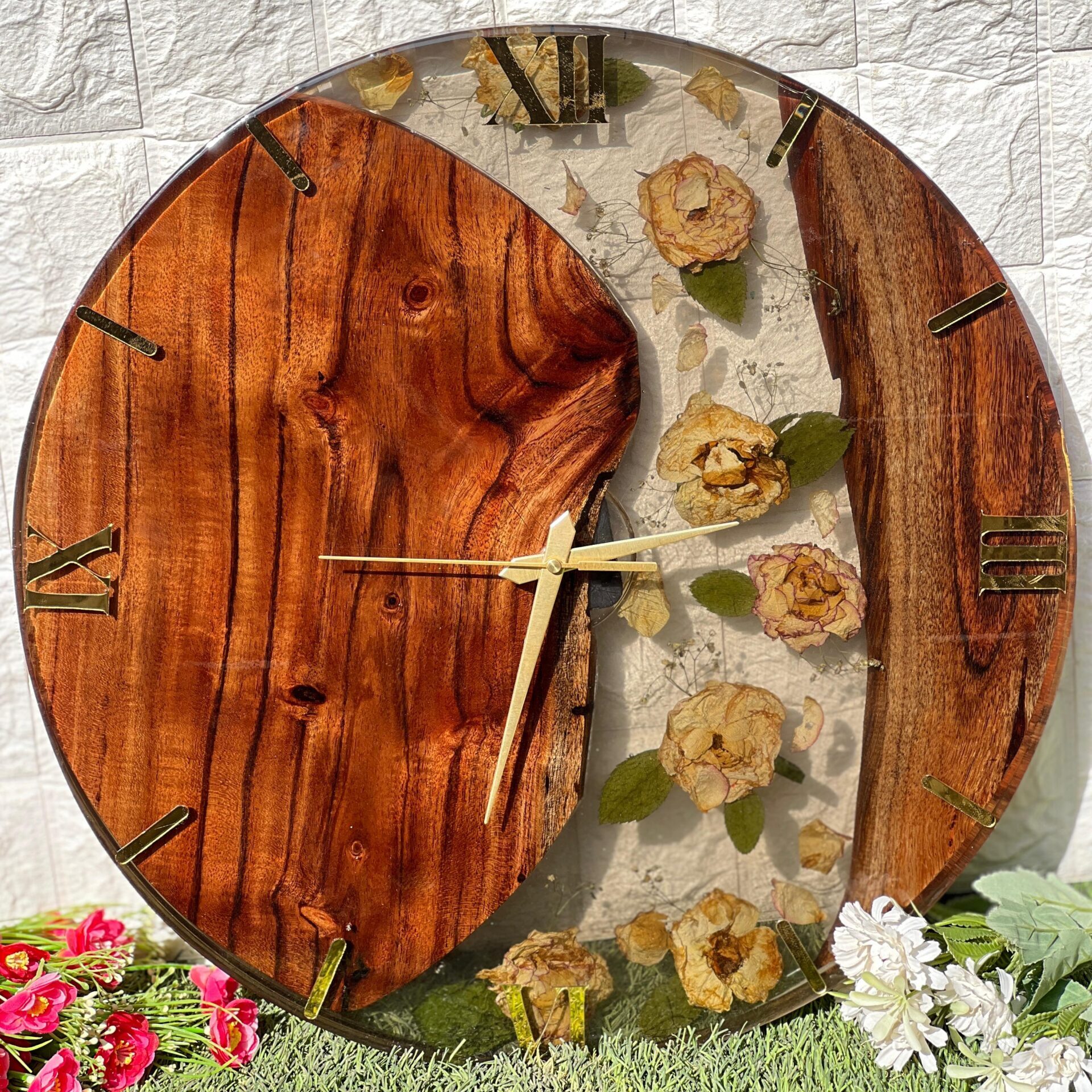 Wedding moment resin wall clock