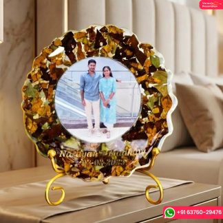 6-Inch Resin Couple Photo Frame with Preserved First Meeting Flowers