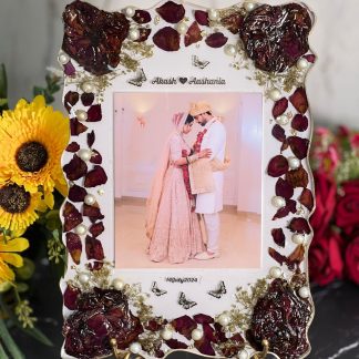 Zig-Zag Resin Frame with Real Flowers Preservation (9x12 Inch)