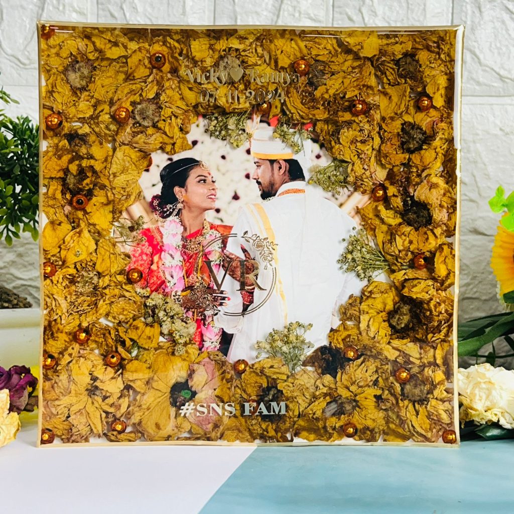 Wedding Garland Flower Preservation – Rectangular Deep Casting Resin Photo Frame