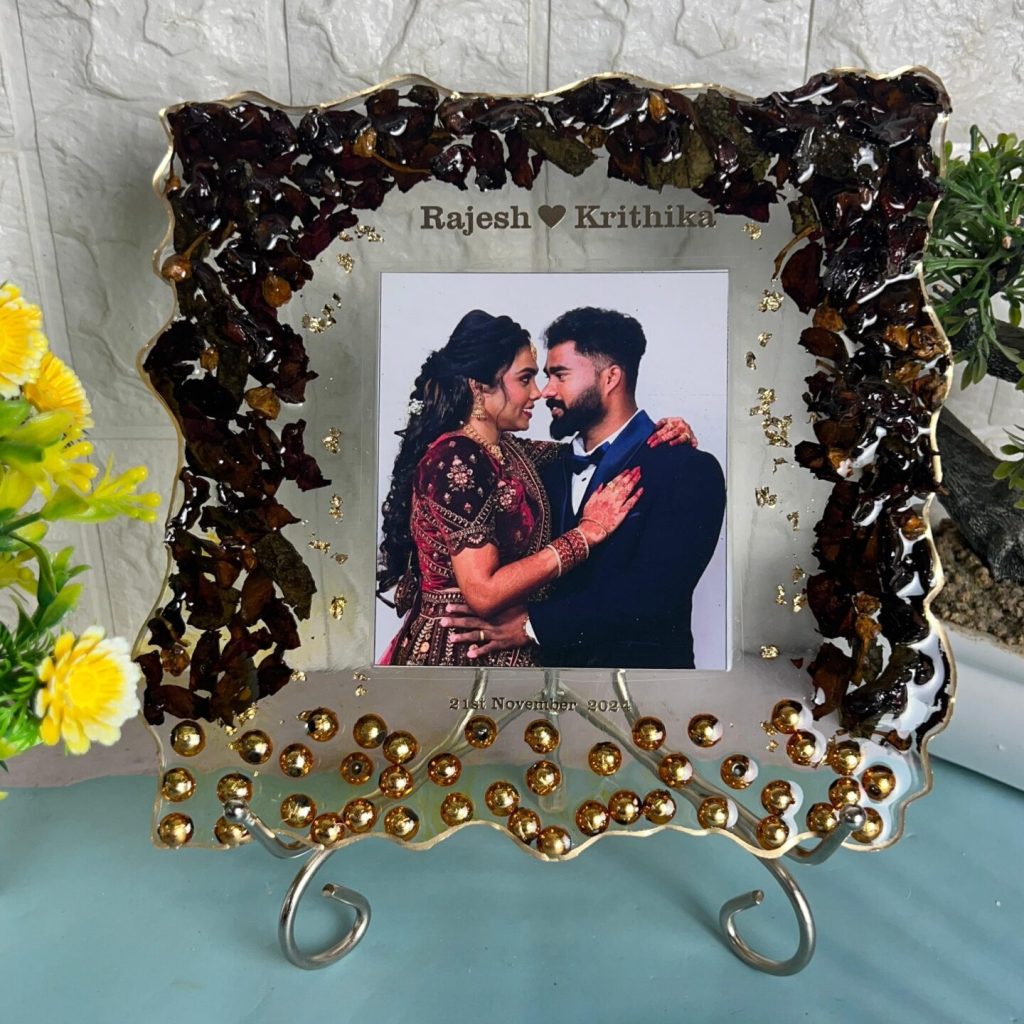 Wedding Varmala Preservation Photo Frame – Crystal Clear Resin Frame – Preserve Wedding Flowers & Photo