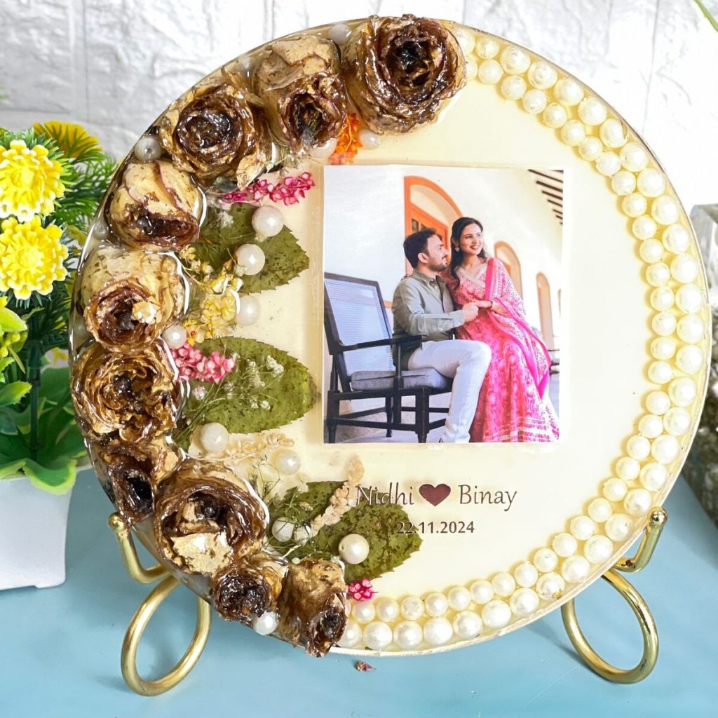 8 Inch Deep Casting Round Varmala Preservation – Epoxy Resin Frame – Wedding Garland Preservation With Photo