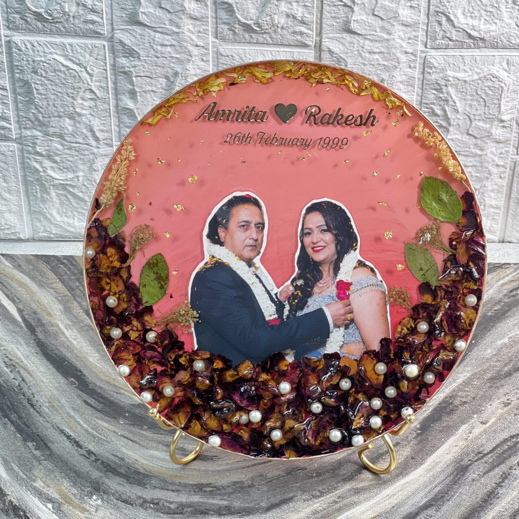 8-inch round deep casting frame with wedding photo and varmala preservation