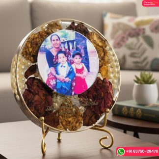 Round Resin Frame with Preserved Special Flowers & Photo ( 6- Inch)