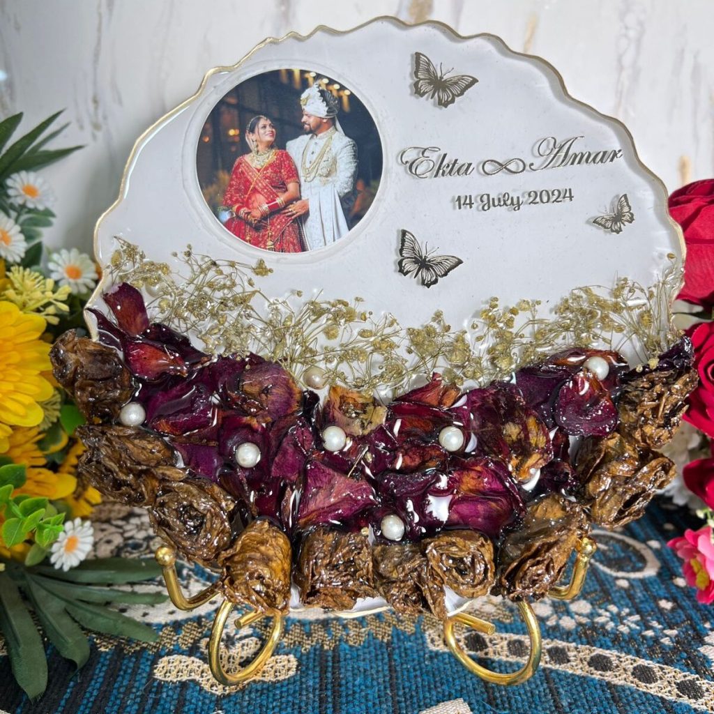 Deep Casting Varmala Frame | Preserved Wedding Flowers Resin Frame ( 8- Inch)