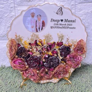 Scallop Resin Frame with Wedding Photo & Preserved Varmala Flowers (8-Inch)