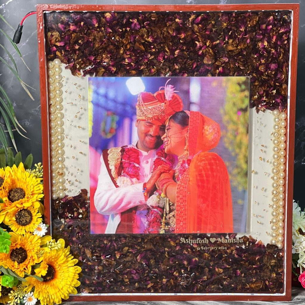 Flower Preservation in Resin Rectangular Shaped Frame