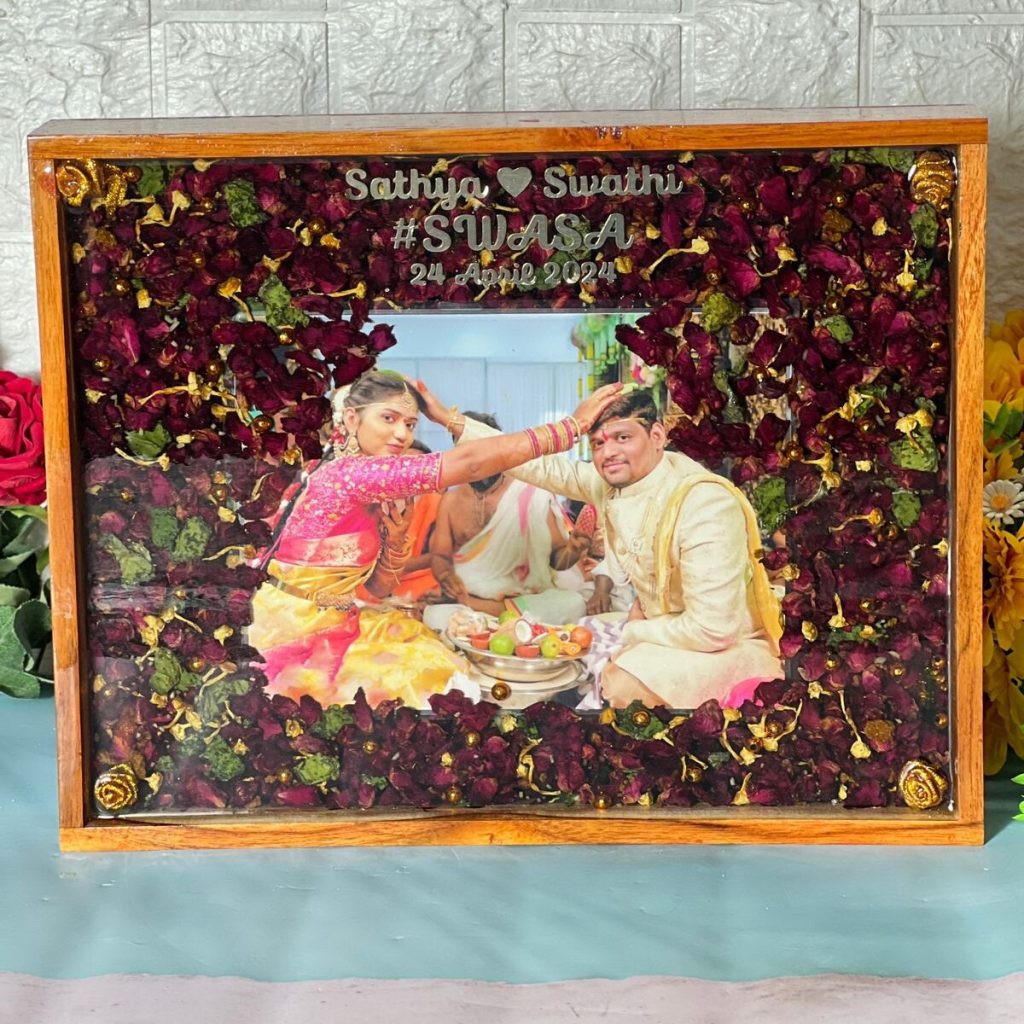 Epoxy Frame with Wedding Flower Preservation (11 by 14 Inch)