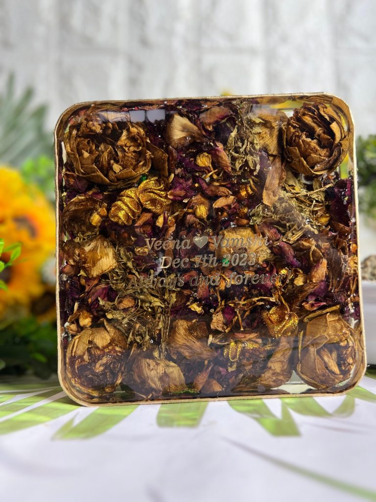 Square Resin Keepsake with Wedding Flowers ( 6- Inch)