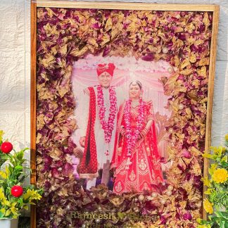 (15 by 18- Inch) Wedding Garland Flower Resin Frame – Couple Photo Memory