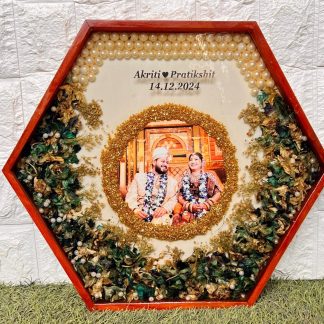 Custom Resin Varmala Preservation Frame with Wedding Photo (14  Inch)