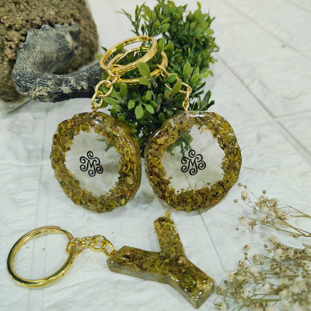 Custom Resin Keychains Set with Preserved Real Flowers