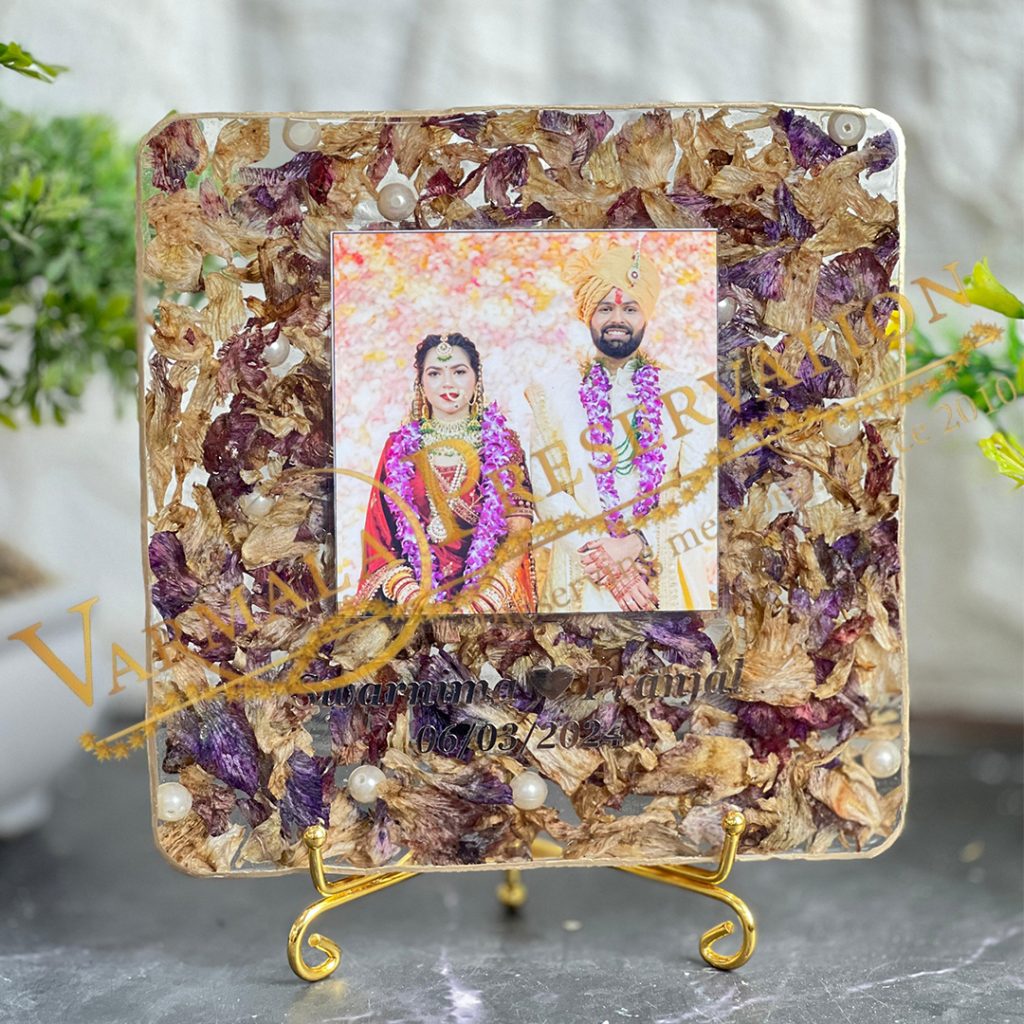 Resin Varmala Flower Frame with Wedding Photo – (6 ) Inch