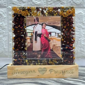 Resin Varmala Preservation in Deep Casting LED Frame (8 inch)