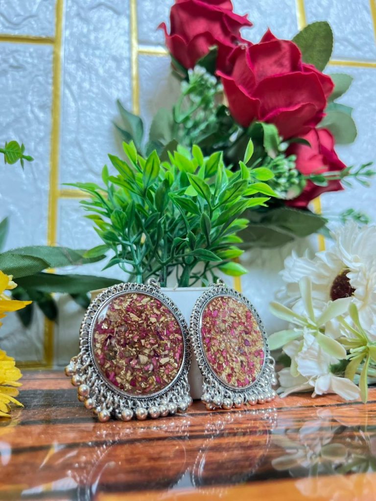 Epoxy Resin Jewelry Set – Earrings & Heart Keychain