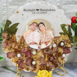 Resin Wedding Varmala Photo Frame in Round Shape (8- Inch)