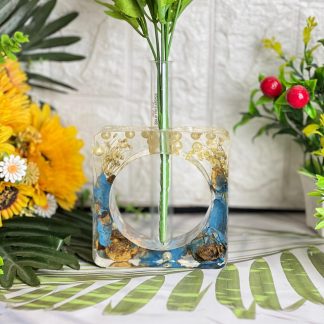 Decorative Resin Flower Stand with Preserved Special Flowers