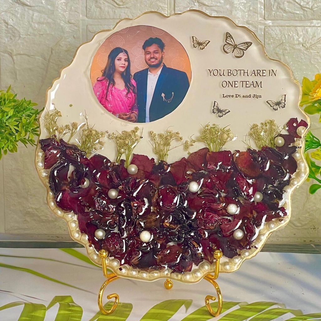 Deep-Casting Resin Frame | Varmala Preservation Frame ( 8- Inch )