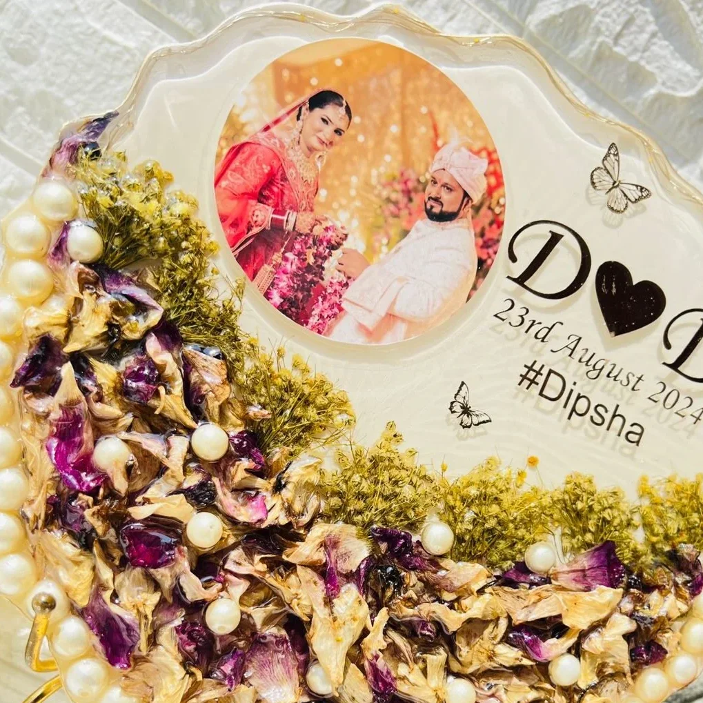 Curve Shaped 10-inch Epoxy Frame | Jaimala Photo Frame