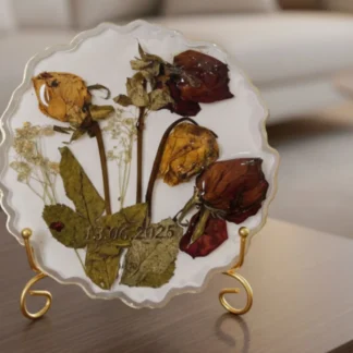 Curve-Shaped Resin Art Frame with Dried Roses – (6) Inch