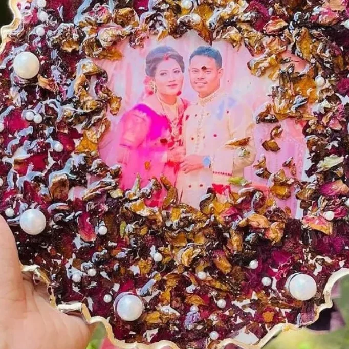Personalized Wedding Garland Preserved Photo Frame (8.5 Inch)